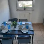 Fusslaeufig Zur Stadt, Smart-tv, Wlan & Platz Fuer Paare & Gruppen *