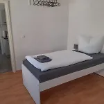 アパート Fusslaeufig Zur Stadt, Smart-tv, Wlan & Platz Fuer Paare & Gruppen