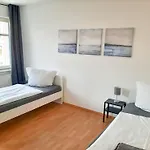 Fusslaeufig Zur Stadt, Smart-tv, Wlan & Platz Fuer Paare & Gruppen アパート