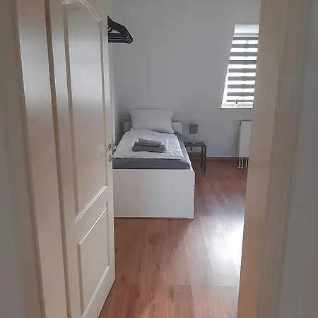 Fusslaeufig Zur Stadt, Smart-tv, Wlan & Platz Fuer Paare & Gruppen Magdeburgo