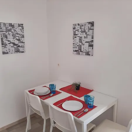 Fusslaeufig Zur Stadt, Smart-tv, Wlan & Platz Fuer Paare & Gruppen *
