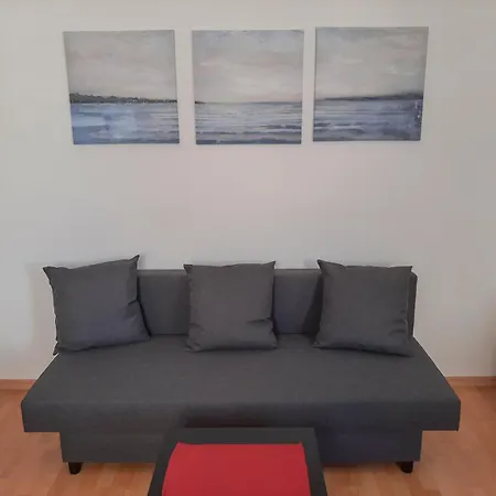 Fußläufig Zur Stadt, Smart-tv, Wlan&platz Für Paare&gruppen Apartment