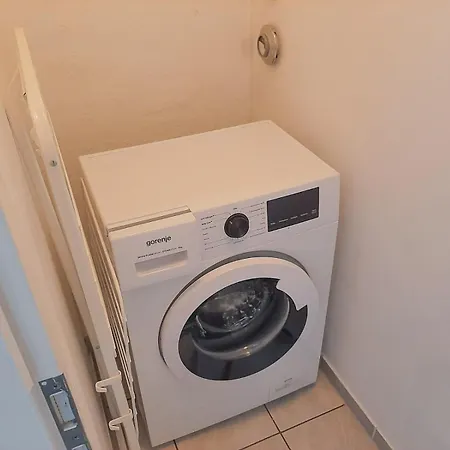 Fusslaeufig Zur Stadt, Smart-tv, Wlan & Platz Fuer Paare & Gruppen