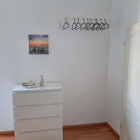 Fußläufig Zur Stadt, Smart-tv, Wlan&platz Für Paare&gruppen Apartment