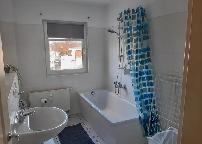 Lägenhet Fusslaeufig Zur Stadt, Smart-tv, Wlan & Platz Fuer Paare & Gruppen *