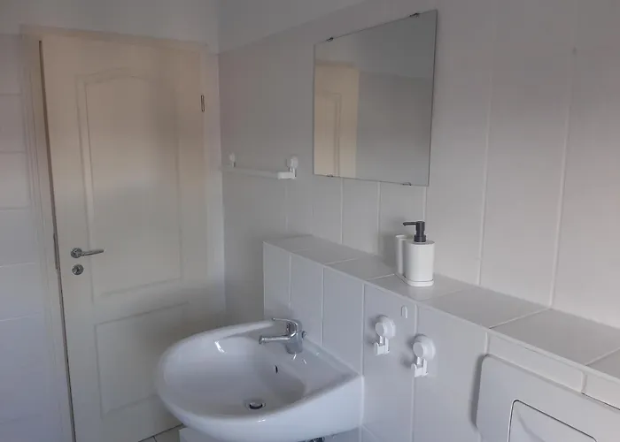 Lägenhet Fusslaeufig Zur Stadt, Smart-tv, Wlan & Platz Fuer Paare & Gruppen *