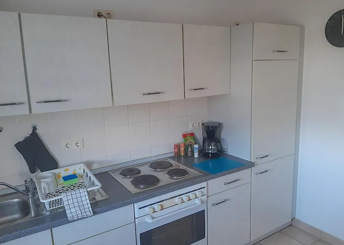 Fusslaeufig Zur Stadt, Smart-tv, Wlan & Platz Fuer Paare & Gruppen Lägenhet