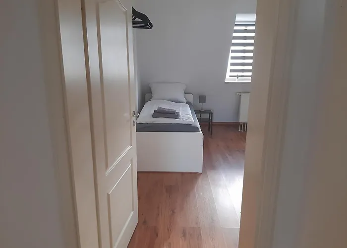 Fusslaeufig Zur Stadt, Smart-tv, Wlan & Platz Fuer Paare & Gruppen Magdeburg