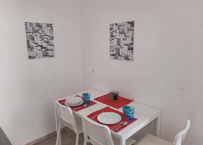 Fusslaeufig Zur Stadt, Smart-tv, Wlan & Platz Fuer Paare & Gruppen *