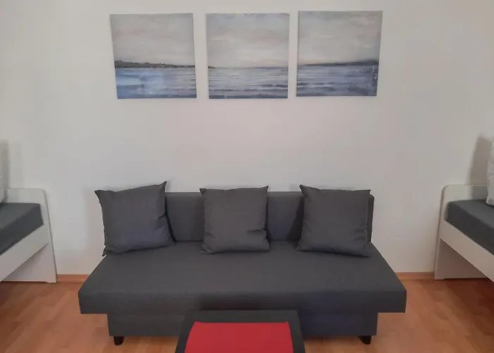 Fusslaeufig Zur Stadt, Smart-tv, Wlan & Platz Fuer Paare & Gruppen Lägenhet