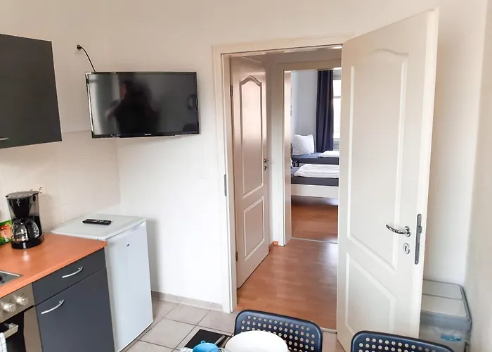 Lägenhet Fusslaeufig Zur Stadt, Smart-tv, Wlan & Platz Fuer Paare & Gruppen *