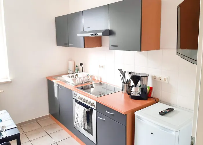 Fusslaeufig Zur Stadt, Smart-tv, Wlan & Platz Fuer Paare & Gruppen Magdeburg