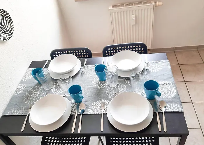 Fusslaeufig Zur Stadt, Smart-tv, Wlan & Platz Fuer Paare & Gruppen Lägenhet Magdeburg