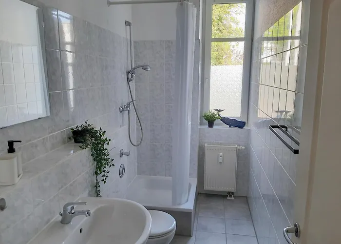 Fusslaeufig Zur Stadt, Smart-tv, Wlan & Platz Fuer Paare & Gruppen * Magdeburg